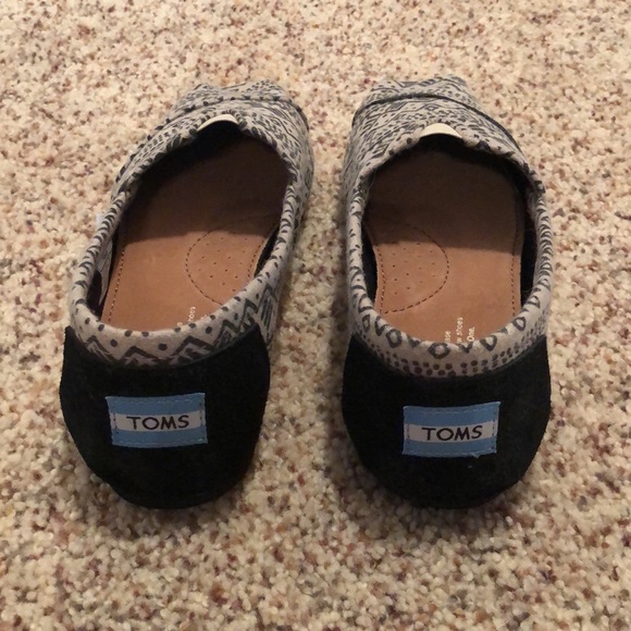 TOMS Alpargatas - Size 7.5 - Picture 3 of 4